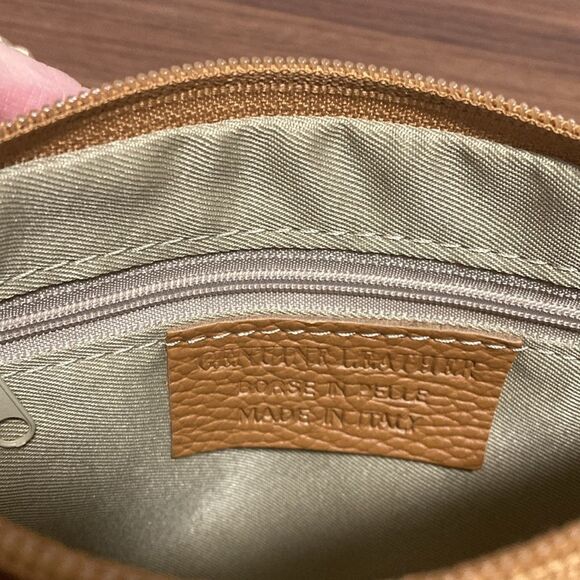 NWT Silvano Borgatti Leather Bag with Top Zipper, Tassel and Detachable Chain. - Picture 6 of 8